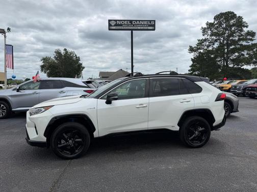 White 2021 Toyota RAV4 Hybrid XSE