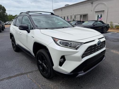 White 2021 Toyota RAV4 Hybrid XSE