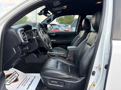 2020 Toyota Tacoma TRD Sport