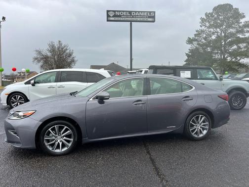 2016 Lexus ES 300h Base