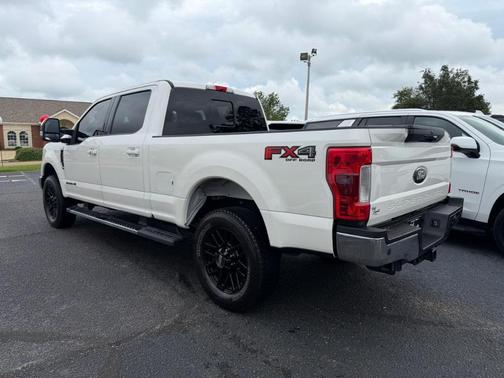 White 2018 Ford F-250 Lariat