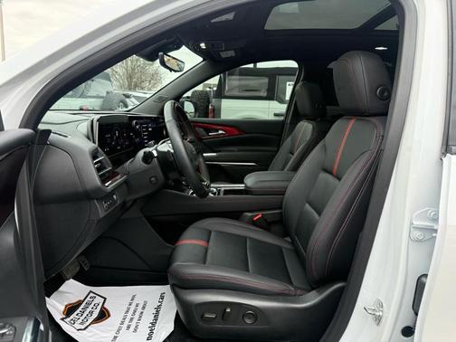 2025 Chevrolet Traverse RS