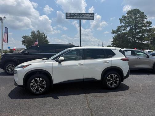 White 2023 Nissan Rogue SV