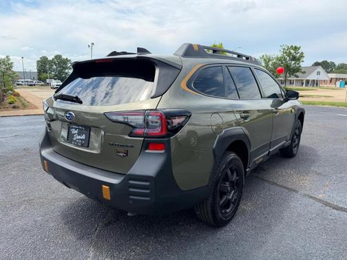 Autumn Green Metallic 2024 Subaru Outback Wilderness