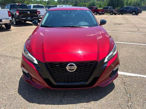 2022 Nissan Altima 2.5 SR