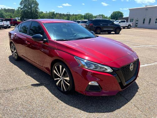 2022 Nissan Altima 2.5 SR