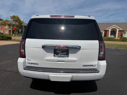 White Frost Tri-Coat 2020 GMC Yukon Denali