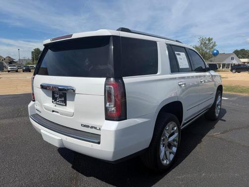 White Frost Tri-Coat 2020 GMC Yukon Denali
