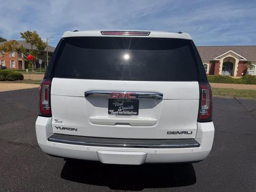 White Frost Tri-Coat 2020 GMC Yukon Denali