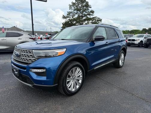 Blue 2021 Ford Explorer Limited