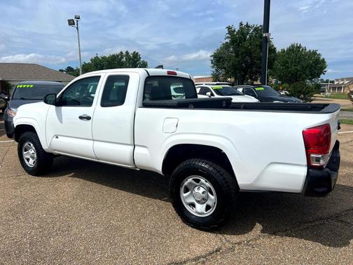2016 Toyota Tacoma SR5