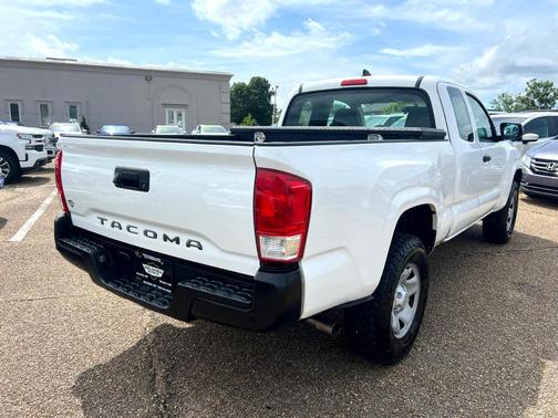 2016 Toyota Tacoma SR5