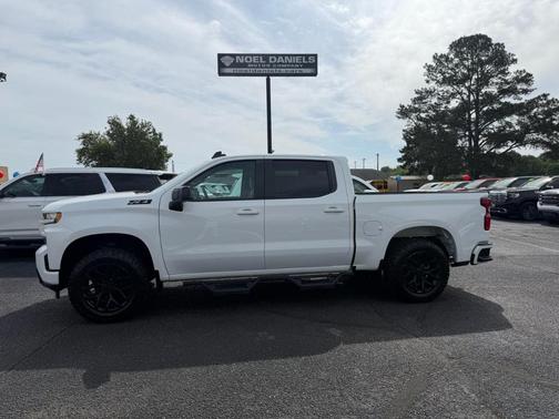 White 2020 Chevrolet Silverado 1500 RST