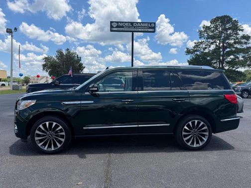 Green 2021 Lincoln Navigator Reserve
