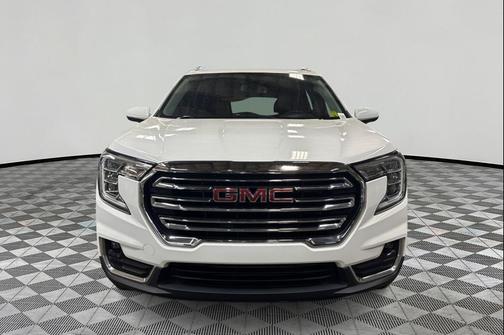 Summit White 2022 GMC Terrain SLT