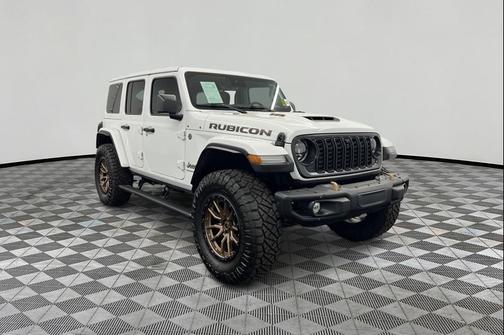 Bright White Clearcoat 2024 Jeep Wrangler Rubicon 392