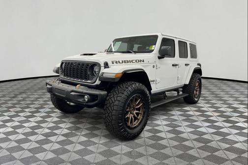 Bright White Clearcoat 2024 Jeep Wrangler Rubicon 392