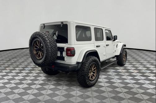 Bright White Clearcoat 2024 Jeep Wrangler Rubicon 392