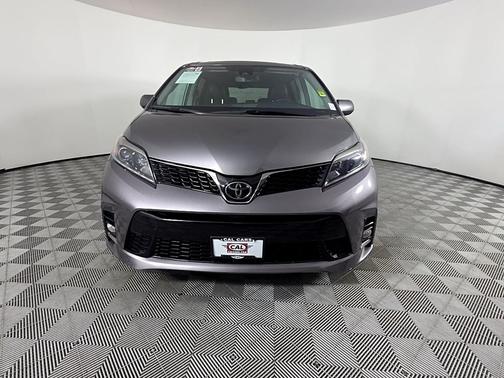 2018 Toyota Sienna SE