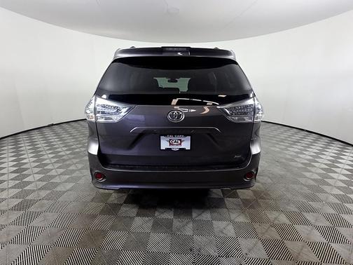 2018 Toyota Sienna SE