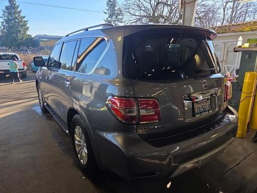 2017 Nissan Armada SV