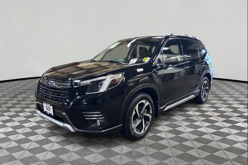 Crystal Black Silica 2022 Subaru Forester Touring