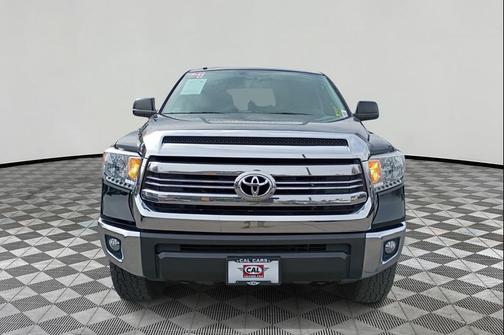 Black 2017 Toyota Tundra SR5