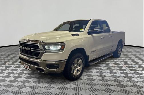 Bright White Clearcoat 2019 RAM 1500 Big Horn