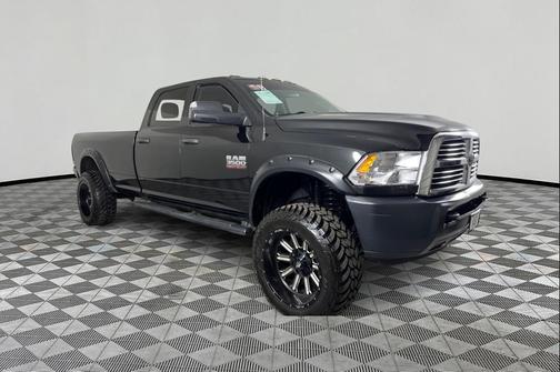 2018 RAM 3500 Tradesman Crew Cab 4x4 8' Box
