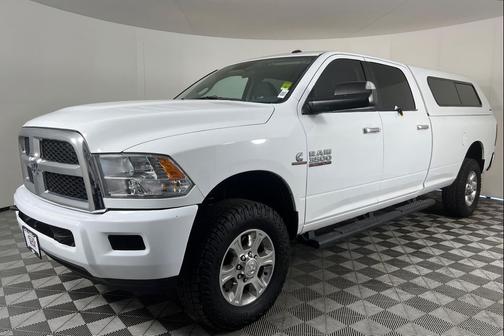 2017 RAM 3500 SLT Crew Cab 4x4 8' Box