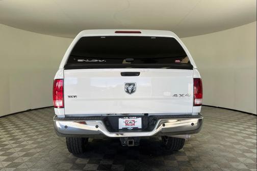 2017 RAM 3500 SLT Crew Cab 4x4 8' Box