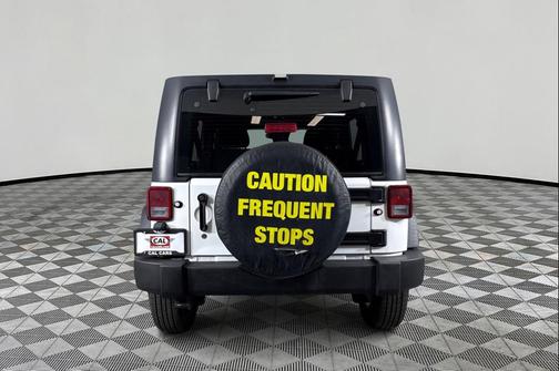 Bright White Clearcoat 2017 Jeep Wrangler Unlimited Sport RHD
