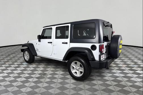 Bright White Clearcoat 2017 Jeep Wrangler Unlimited Sport RHD