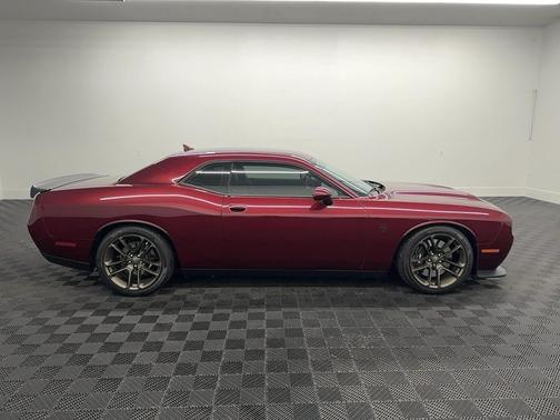 Octane Red Pearlcoat 2020 Dodge Challenger SRT Hellcat