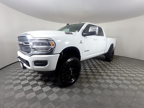Bright White Clearcoat 2024 RAM 2500 Laramie Crew Cab 4x4 6'4' Box