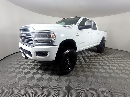 Bright White Clearcoat 2024 RAM 2500 Laramie Crew Cab 4x4 6'4' Box