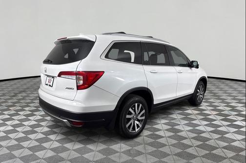 Platinum White Pearl 2021 Honda Pilot AWD Black Edition