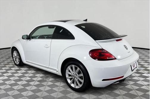 2018 Volkswagen Beetle 2.0T SE