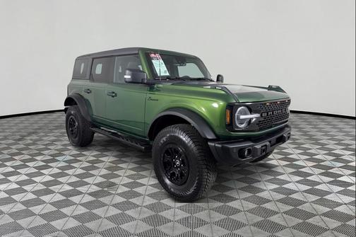 Eruption Green Metallic 2023 Ford Bronco Wildtrak