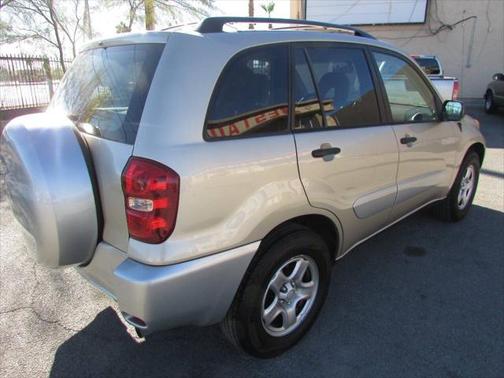 2005 Toyota RAV4 Base