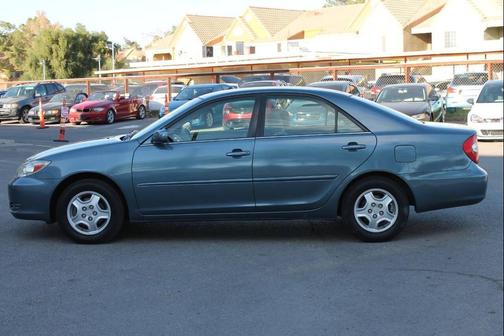 2003 Toyota Camry LE V6