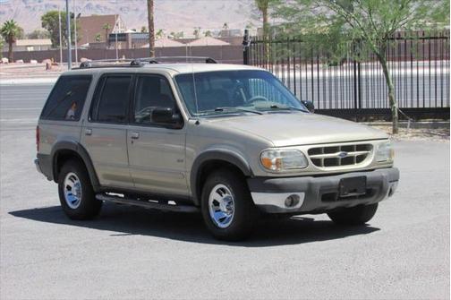1999 Ford Explorer XLS