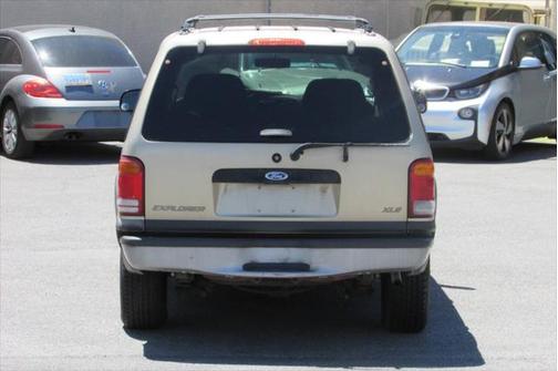 1999 Ford Explorer XLS