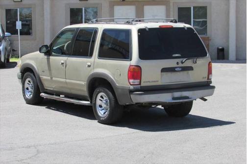 1999 Ford Explorer XLS