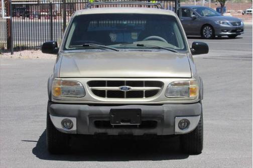 1999 Ford Explorer XLS