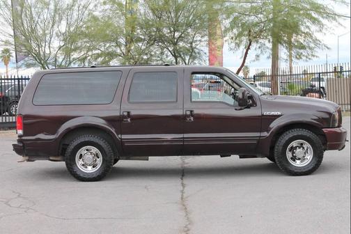 2000 Ford Excursion Limited 4dr SUV