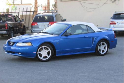 2000 Ford Mustang GT