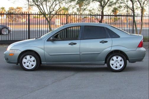 2006 Ford Focus ZX4 SE