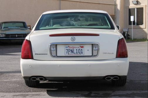 2000 Cadillac DeVille Base