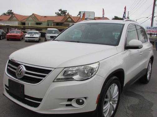 2011 Volkswagen Tiguan SE